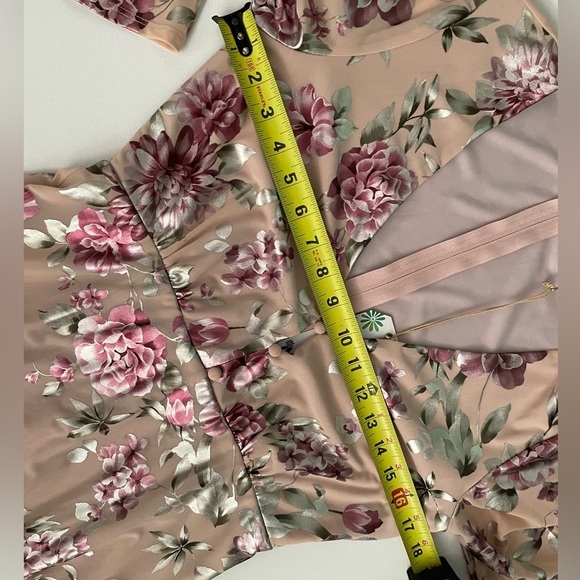 Show me your mumu Carmella Maxi Romper Floral long sleeve small pink metallic - Picture 8 of 16